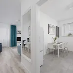 Apartamento Blue In With Desk For Remote Work And Parking By Renters *