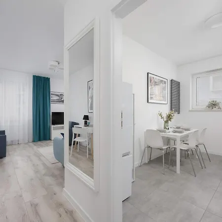 Apartmán Blue In With Desk For Remote Work And Parking By Renters *